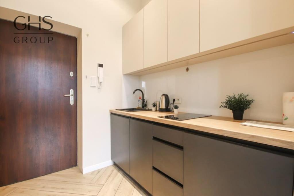 Piekny Apartament W Zabytkowej Kamienicy Cracóvia Exterior foto